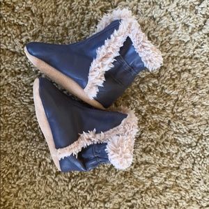 Robeez 0-6months booties